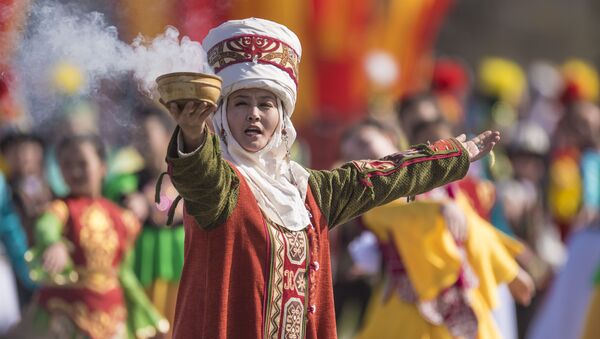 Праздничный концерт в честь Нооруза на площади Ала-Тоо в Бишкеке - Sputnik Кыргызстан