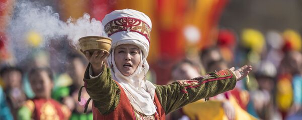 Праздничный концерт в честь Нооруза на площади Ала-Тоо в Бишкеке - Sputnik Кыргызстан