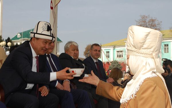 Калаа башчысы кыргыз жергесинде ар дайым тынчтык, бейпилчилик орношун каалады. - Sputnik Кыргызстан