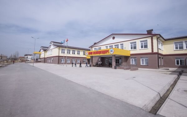 Вид на школу №86 в жилмассиве Калыс-Ордо - Sputnik Кыргызстан