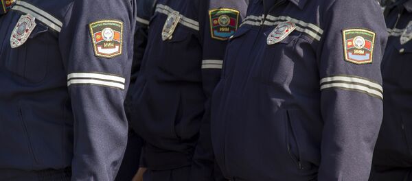 Гарнизонный развод-инструктаж столичной милиции на площади Ала-Тоо - Sputnik Кыргызстан