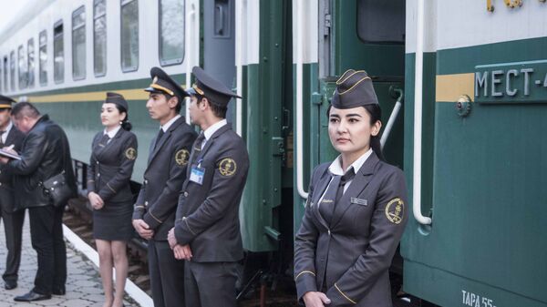 Прибытие в Бишкек первого поезда рейса Ташкент — Балыкчы - Sputnik Кыргызстан