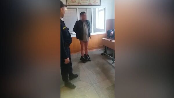 В Политехе подрались преподаватели? — видео после задержания - Sputnik Кыргызстан