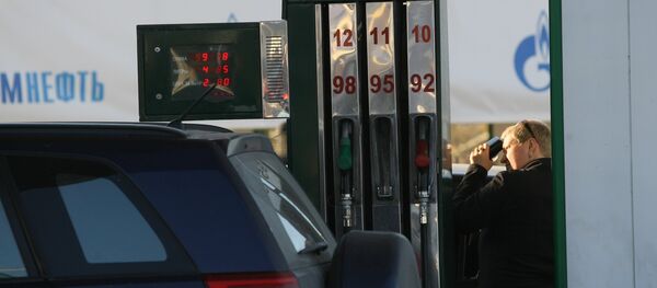 Автомобили на АЗС Новосибирска - Sputnik Кыргызстан