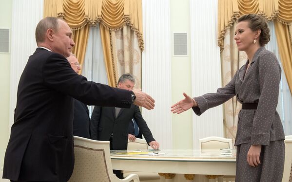 Президент РФ В. Путин встретился с кандидатами на должность президента РФ - Sputnik Кыргызстан