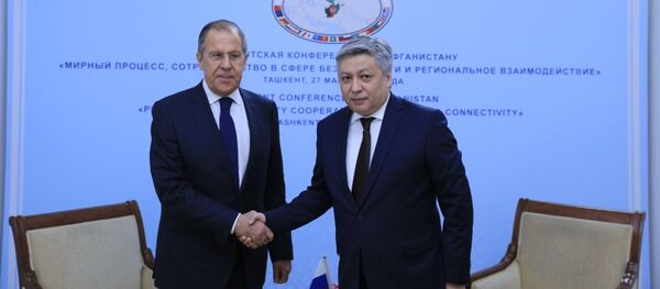 Встреча главы МИД КР Эрлана Абдылдаева с Сергеем Лавровым Встреча главы МИД КР Эрлана Абдылдаева с Сергеем Лавровым - Sputnik Кыргызстан