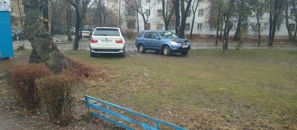 Жол эрежесин бузган автоунаалар Жол эрежесин бузган автоунаалар - Sputnik Кыргызстан