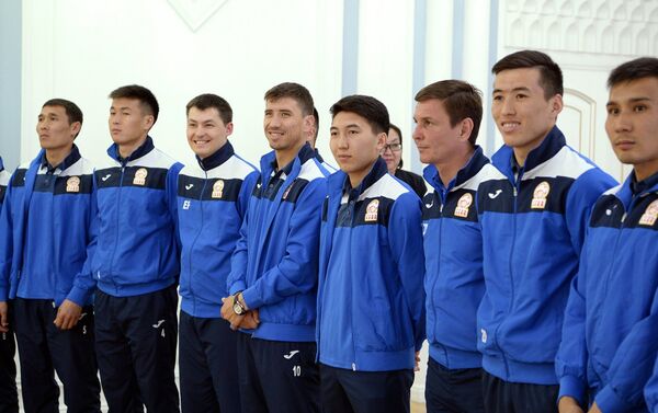 Игроки команды, тренеры заверили, что обязательно покажут результат на будущих важных матчах. - Sputnik Кыргызстан