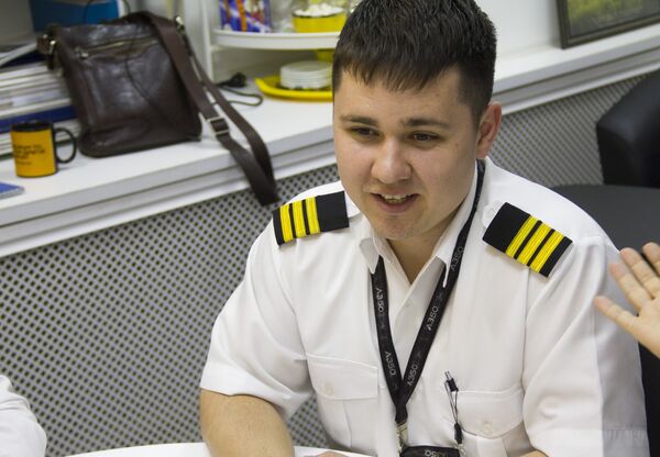 Второй пилот самолета авиакомпании Tez Jet Талгат Миндубаев - Sputnik Кыргызстан