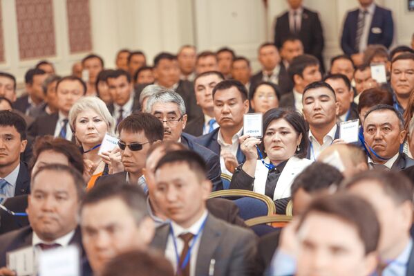 Съездге катышкан делегаттар - Sputnik Кыргызстан