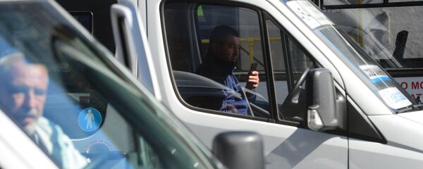 C 1 июня вступил в силу запрет на работу для водителей, не имеющих российских прав - Sputnik Кыргызстан