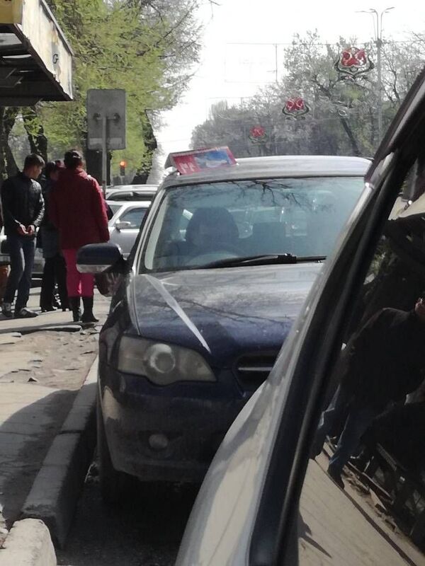 В день забастовки маршруточников некоторые автомобилисты пытались воспользоваться ситуацией, чтобы подзаработать - Sputnik Кыргызстан