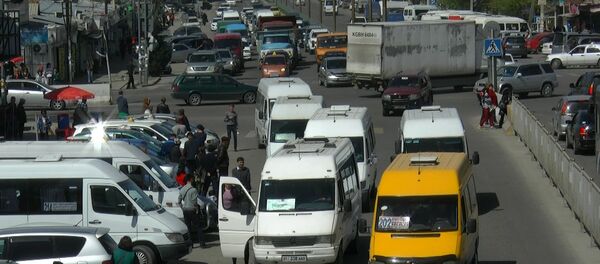 Жоругуңар жолдо калсын! Маршрутка айдоочуларынын каттамдагы видеосу - Sputnik Кыргызстан