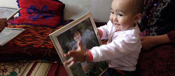 Маршрутка сүзгөн наристе буту жок жөрмөлөп... Энесиз калган бөбөктүн тагдыры - Sputnik Кыргызстан