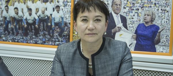 КСДП фракциясынын депутаты Айнуру Алтыбаева. Архив - Sputnik Кыргызстан