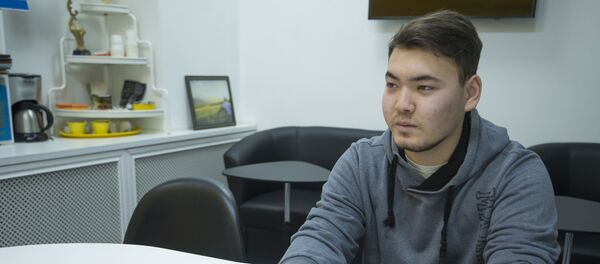 Студент Дастан Чаканбаев Студент Дастан Чаканбаев - Sputnik Кыргызстан