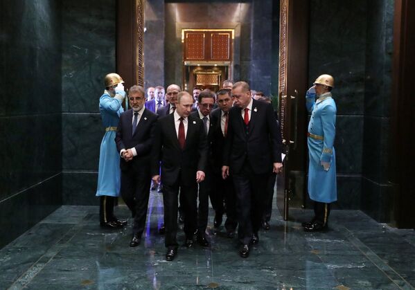 Визит президента РФ В. Путина в Турцию - Sputnik Кыргызстан
