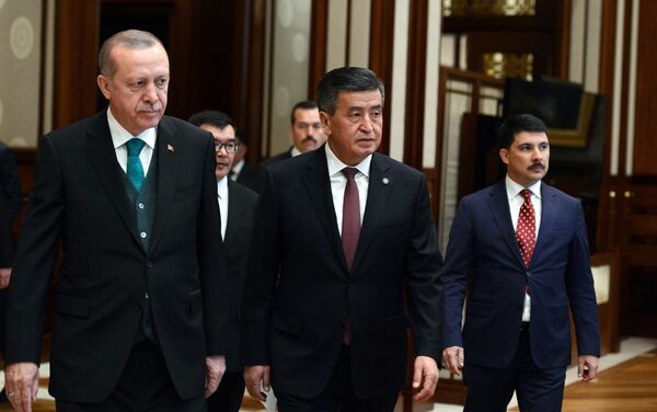 Глава КР встретился со своим турецким коллегой Реджепом Тайипом Эрдоганом - Sputnik Кыргызстан