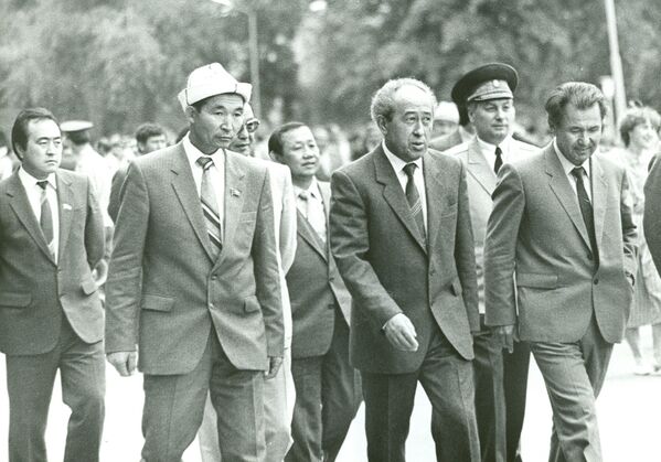 1985-1991-жылдары Кыргызстан Коммунисттик партиясынын Борбордук комитетинин биринчи катчысы - Sputnik Кыргызстан