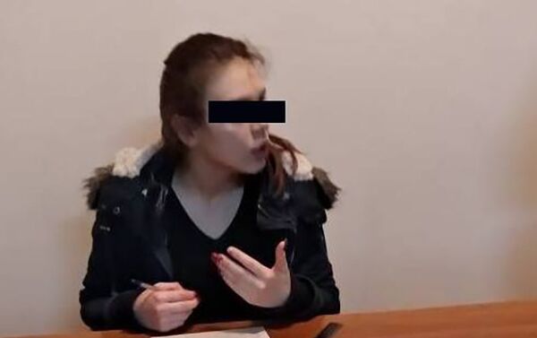 В Бишкеке милиция задержала 19-летнюю жительницу столицы, подозреваемую в совершении наезда на 11-летнего школьника на пешеходном переходе - Sputnik Кыргызстан
