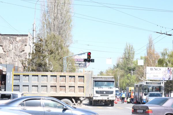 Установка камер фиксации нарушений ПДД в Бишкеке - Sputnik Кыргызстан