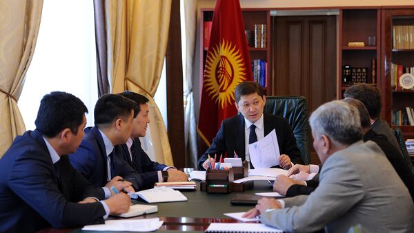 Премьер-министр Сапар Исаков встретился с региональным экспертом ИКАО - Sputnik Кыргызстан