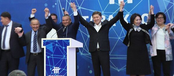 Сапар Исаков об аренде перекрестков, о Болоте Ибрагимове и критике — видео Сапар Исаков об аренде перекрестков, о Болоте Ибрагимове и критике — видео - Sputnik Кыргызстан