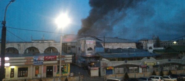 Пожар на территории Ошского рынка в Бишкеке - Sputnik Кыргызстан