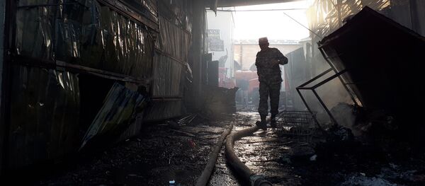 Крупный пожар на территории Ошского рынка в Бишкеке - Sputnik Кыргызстан