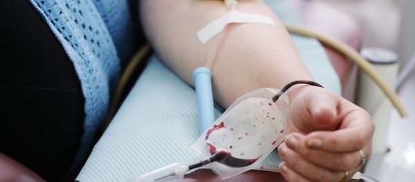 Сдача крови для пострадавших при пожаре в ТЦ Зимняя вишня - Sputnik Кыргызстан