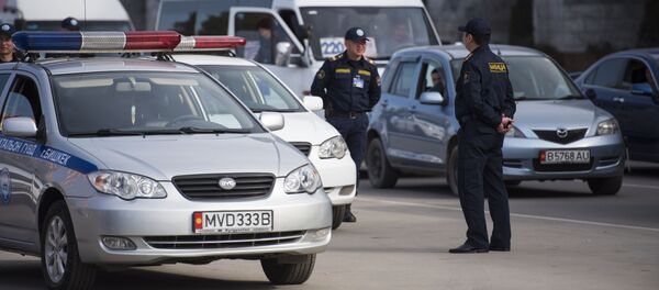 Сотрудники милиции. Архивное фото - Sputnik Кыргызстан