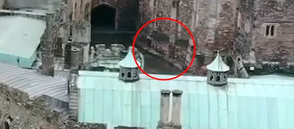 Дрон случайно запечатлел призрак всадника в старинном английском замке - Sputnik Кыргызстан