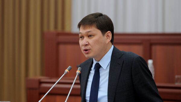 Отчет Сапара Исакова перед парламентской оппозицией - Sputnik Кыргызстан