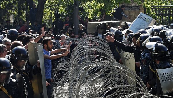 Акция протеста оппозиции в Ереване - Sputnik Кыргызстан