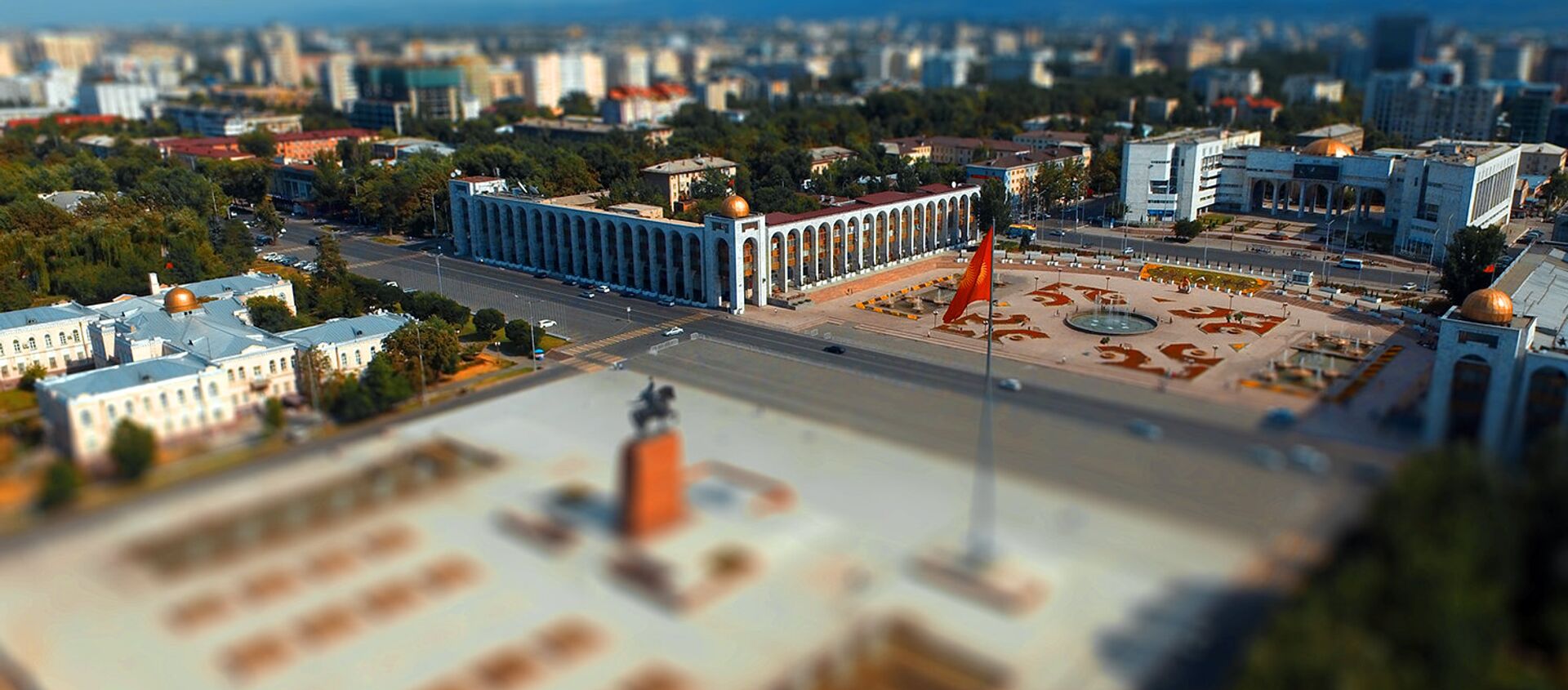 Вид на площадь Ала-Тоо в центре Бишкека - Sputnik Кыргызстан, 1920, 14.04.2019