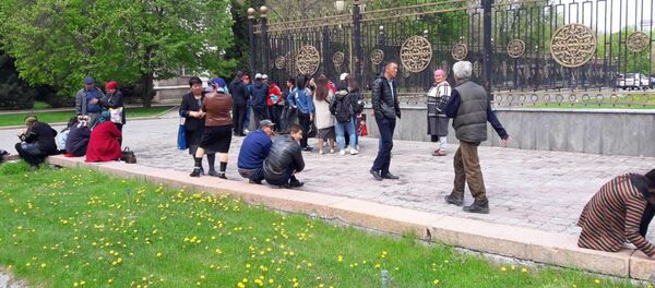 Митинг у здания парламента в Бишкеке - Sputnik Кыргызстан