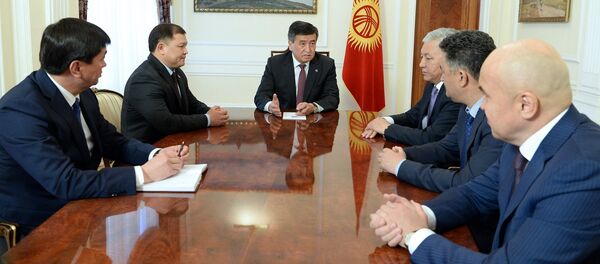 Президент КР Сооронбай Жээнбеков встретился с лидерами фракций коалиции большинства в ЖК - Sputnik Кыргызстан