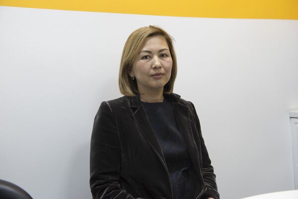 ЖК ойлонуп, өкмөт толгонгуча айдоочулар ишсиз калды. Лицензия качан берилет? - Sputnik Кыргызстан