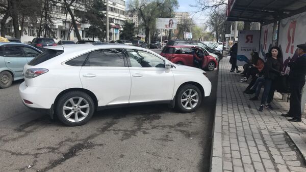 Нарушение правил дорожного движения в Бишкеке - Sputnik Кыргызстан