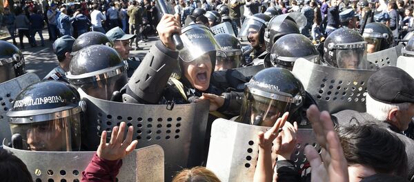 Акция протеста оппозиции в Ереване - Sputnik Кыргызстан
