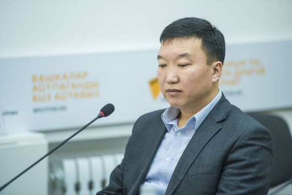 Заведующий отделом закупок и качества питания Управления образования мэрии Бишкека Нурлан Байгулов - Sputnik Кыргызстан