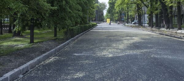 Ремонт дороги проспекта Эркиндик в Бишкеке - Sputnik Кыргызстан