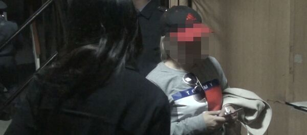 В Бишкеке сотрудница прокуратуры Чуйской области нарушает закон? Видео В Бишкеке сотрудница прокуратуры Чуйской области нарушает закон? Видео - Sputnik Кыргызстан