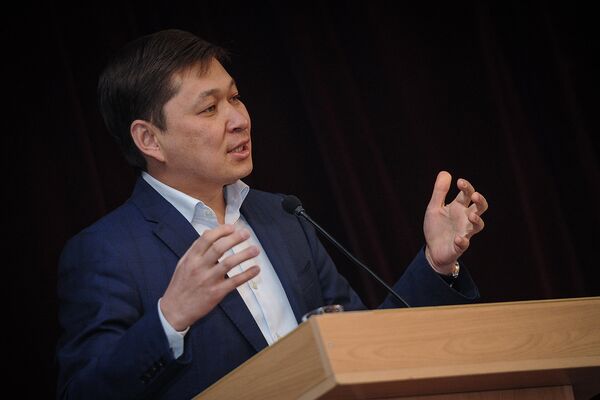 Бывший премьер-министр Сапар Исаков - Sputnik Кыргызстан