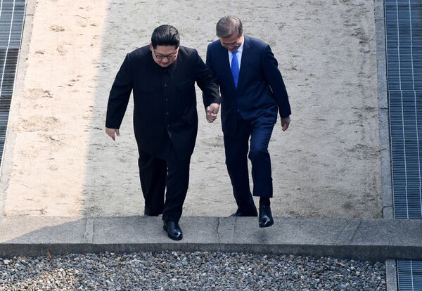 Встреча лидеров КНДР и Южной Кореи - Sputnik Кыргызстан