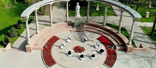 Любимому Бишкеку! Памятник Курманджан датке - Sputnik Кыргызстан