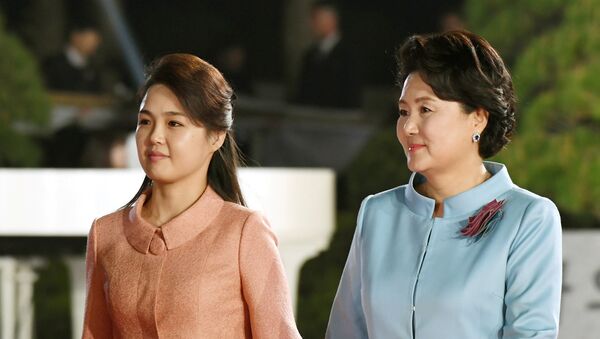 Встреча первых леди Северной и Южной Кореи - Sputnik Кыргызстан