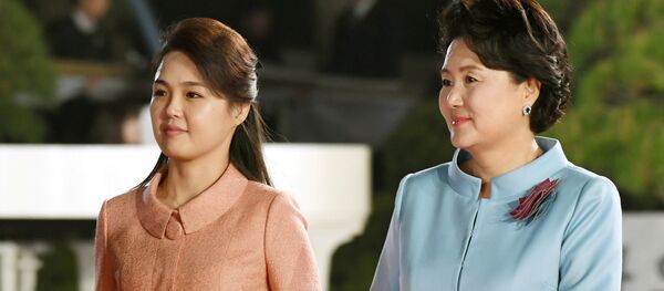 Встреча первых леди Северной и Южной Кореи - Sputnik Кыргызстан
