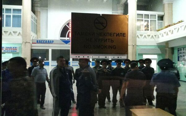 Территория вокзала была оцеплена, персонал и посетители эвакуированы. - Sputnik Кыргызстан