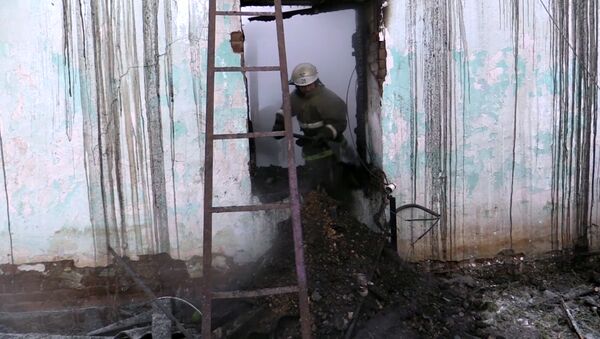 Пятеро детей погибли при пожаре в частном доме Новосибирской области - Sputnik Кыргызстан